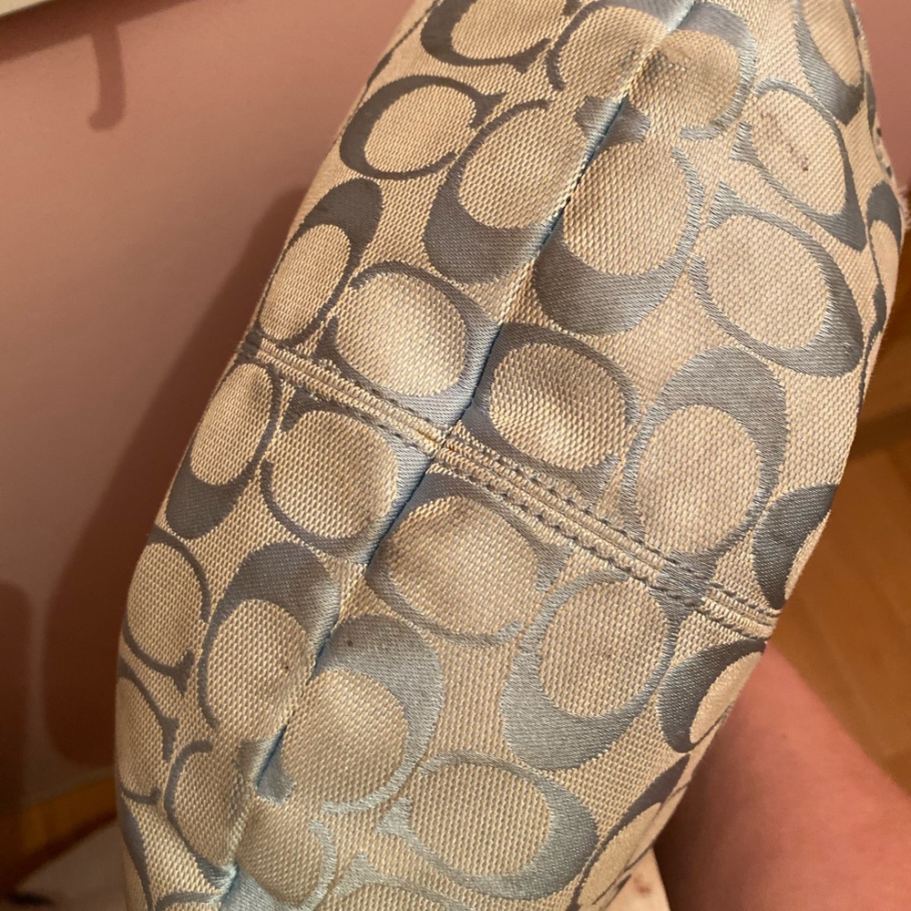 Coach Light Blue Shell Purse - Picture 5 of 5